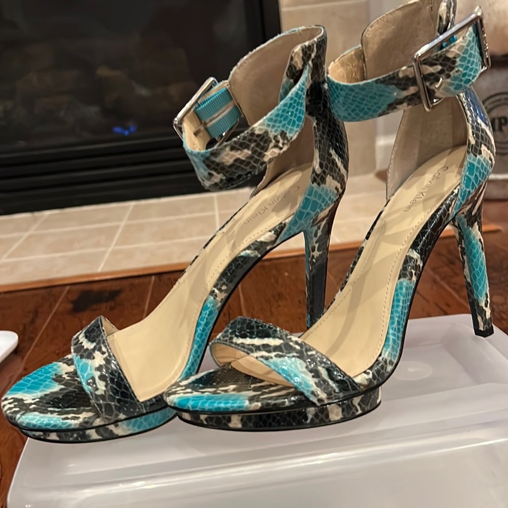 Calvin Klein “Vivian” stiletto sandal. Size 7.5 Color Multi